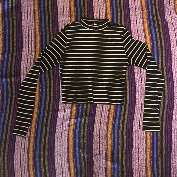 H&M Tops - H&M Divided striped crop top